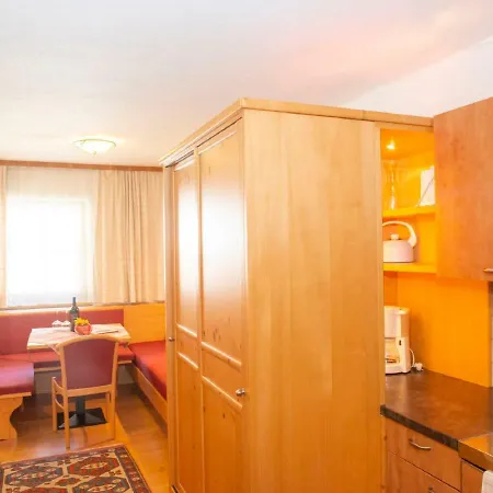 Starchenthof.4 *